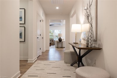 1811 Lake Dr unit 1025, Winston-Salem, NC 27127 - photo 5