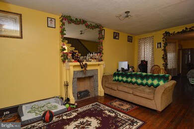 1108 N Front St, Reading, PA 19601 - photo 5