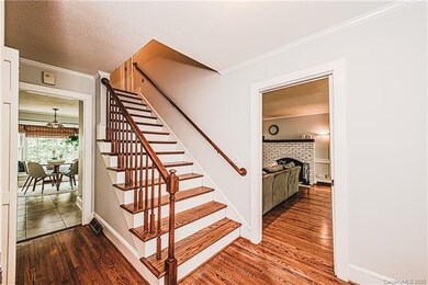 Foyer connecting the Formal Dining Room, Kitchen/Breakfast Area and Living Room