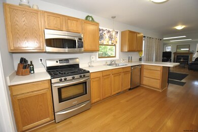 17 Red Rock Rd, Troy, NY 12182 - photo 4