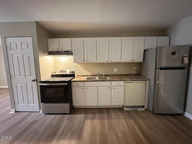 1113 Upchurch St unit A, Raleigh, NC 27610 - photo 5