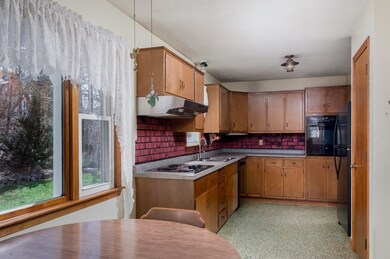 15 Franklin St, Auburn, MA 01501 - photo 6