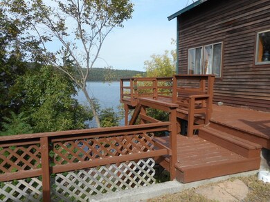 Southern House - Side deck