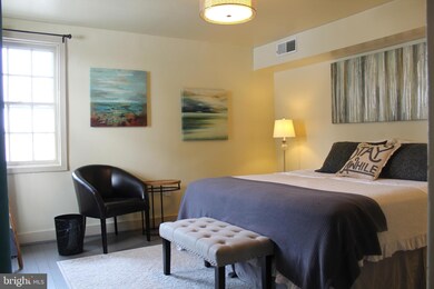 509 S Market St, Frederick, MD 21701 - photo 3