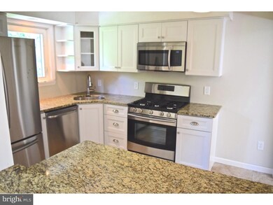 9 Meadowview Dr, East Windsor, NJ 08512 - photo 7