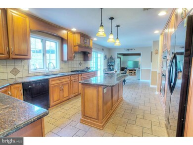 25 Buttonwood Ln, Spring City, PA 19475 - photo 7