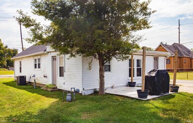 521 N Adams St, Henderson, KY 42420 - photo 3