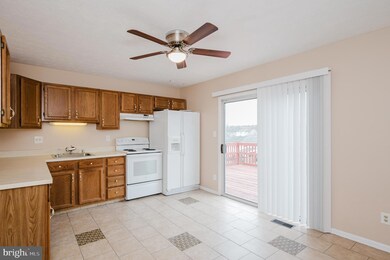 861 Clover Leaf Ct, Edgewood, MD 21040 - photo 7