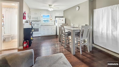 154 Charlton Ave unit 2, Lodi, NJ 07644 - photo 5