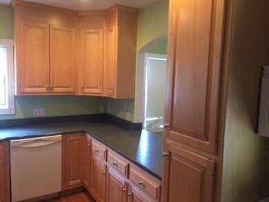 338 W Central St unit 338, Franklin, MA 02038 - photo 3