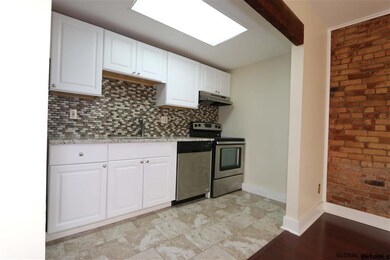 2 Lancaster St unit Garden, Albany, NY 12210 - photo 6