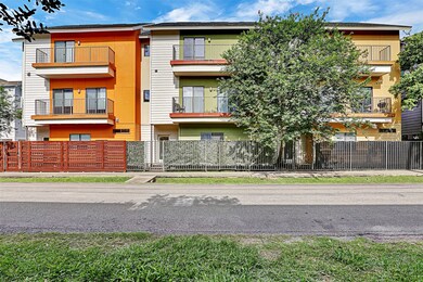 4102 Spencer St unit B, Houston, TX 77007 - photo 2