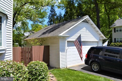 10106 Marshall Pond Rd, Burke, VA 22015 - photo 2