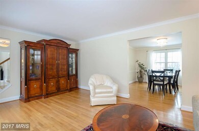 12213 Lake James Dr, Herndon, VA 20171 - photo 3