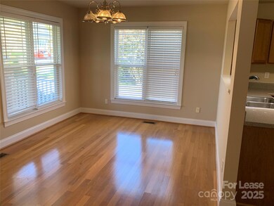 111 Kingsgate Ct, Statesville, NC 28625 - photo 5