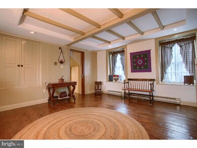 1050 Moselem Springs Rd, Hamburg, PA 19526 - photo 5