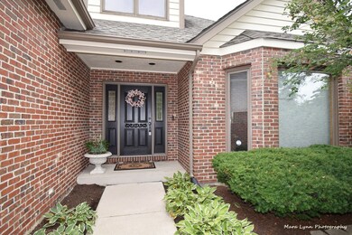 1041 Kristin Ct, Batavia, IL 60510 - photo 2