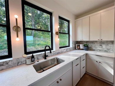 1328 Thomas Beck Rd unit 29, Des Moines, IA 50315 - photo 5