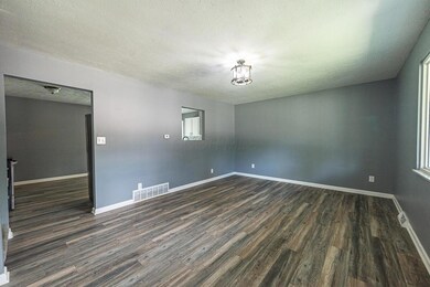 1751 Carrigallen Ln, Columbus, OH 43228 - photo 5