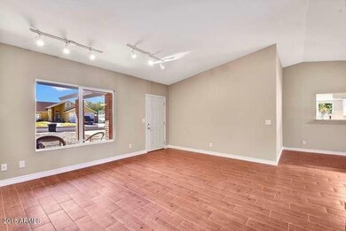 3744 E Emerald Ave Mesa AZ-small-004-36-