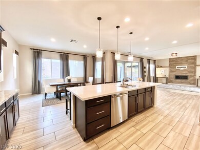 PERFECT LAYOUT FOR FAMILY OR ENTERTAINING FROM ANY