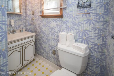 160 Elizabeth St, Pittston, PA 18640 - photo 3