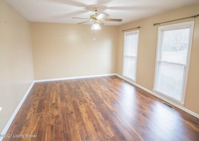 288 Harrison Cir, Mount Washington, KY 40047 - photo 3