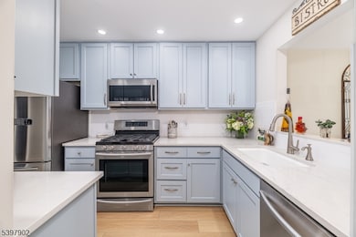 19 Lakeview Dr unit D1, Hamburg, NJ 07419 - photo 4