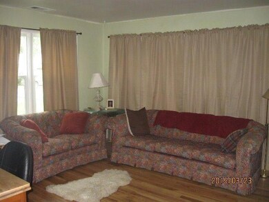 1217 SW L St, Grants Pass, OR 97526 - photo 4