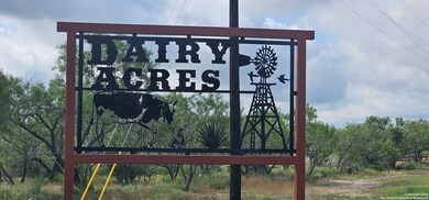 120 Sylas Hayes, Pleasanton, TX 78064 - photo 5