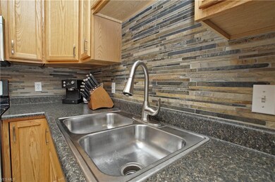 102 Limestone Ct, Berea, OH 44017 - photo 7