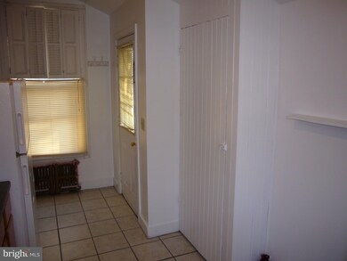 306 S Union St unit 4, Kennett Square, PA 19348 - photo 6