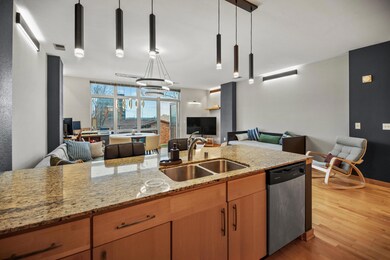 601 E Ogden Ave unit 405, Milwaukee, WI 53202 - photo 6