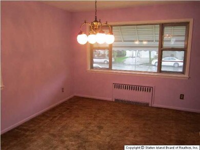 75 Claypit Rd, Staten Island, NY 10309 - photo 6