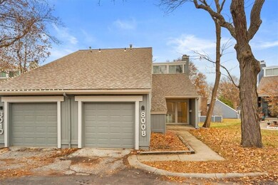 8008 Colony Ln, Lenexa, KS 66215 - photo 2