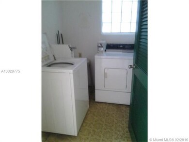 LAUNDRY FACILITY