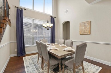 High Ceilings in Formal Dining