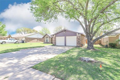 1427 Mimosa St, Cleburne, TX 76033 - photo 3