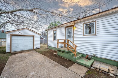 406 E 6th St, Edmond, OK 73034 - photo 5