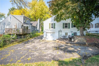 6424 Forest Ct, Windsor Heights, IA 50324 - photo 3