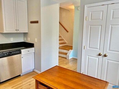 100 Melbourne Park Cir unit D, Charlottesville, VA 22901 - photo 6
