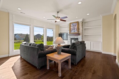 LIVING ROOM - OPEN AND BRIGHT