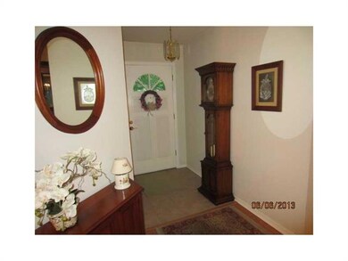 Photo. Foyer