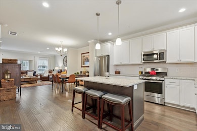 504 Holstein St, Bridgeport, PA 19405 - photo 2