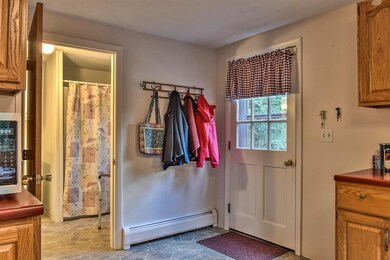 114 Rabbit Hollow Rd, Winchester, NH 03470 - photo 5