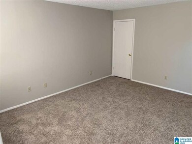 1935 Springlake Ct, Birmingham, AL 35215 - photo 3