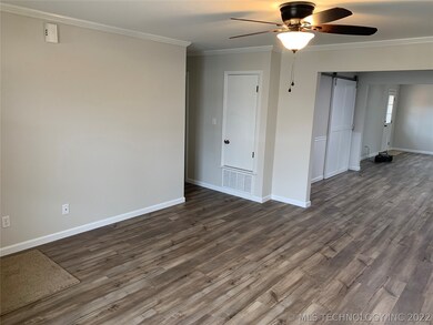 426 W 148th St S, Glenpool, OK 74033 - photo 2