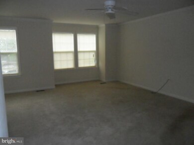 225 Scarboro Dr, Bunker Hill, WV 25413 - photo 2