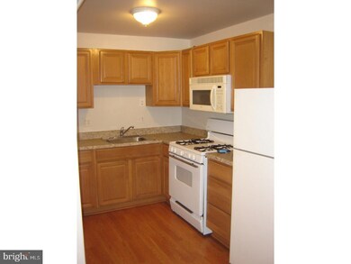 492 Westmont Dr, Darby, PA 19023 - photo 6