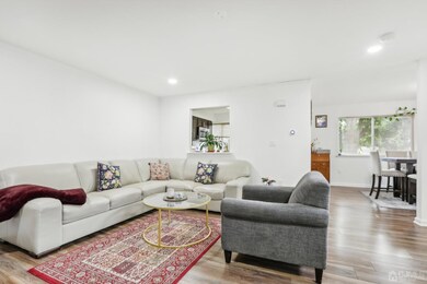 1067 Rahway Ave unit 10, Avenel, NJ 07001 - photo 4